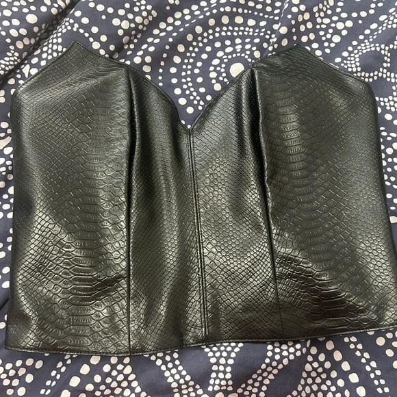 Le Femme en Noir Serpentine Bustier in Vegan Leather - Picture 2 of 3